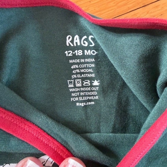 RAGS Green Romper w/ Red Sleeves Accents Rib Cage w/ Heart & Lights Print 12-18 - Picture 6 of 7